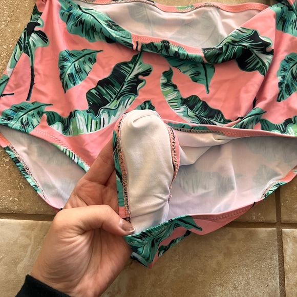 CUPSHE Size S one piece green tropical leaves and pink monokini bathing suit - Picture 6 of 7